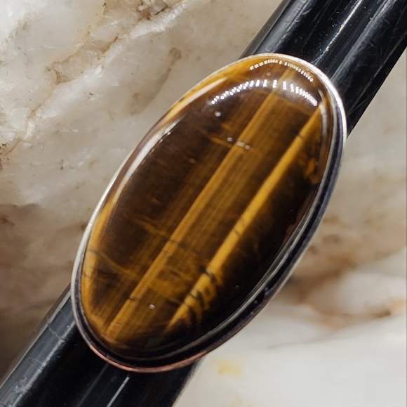 Natural Large Tiger Eye Cabochon Stone White Rhodium/Silver Artisan Ring - Picture 9 of 10